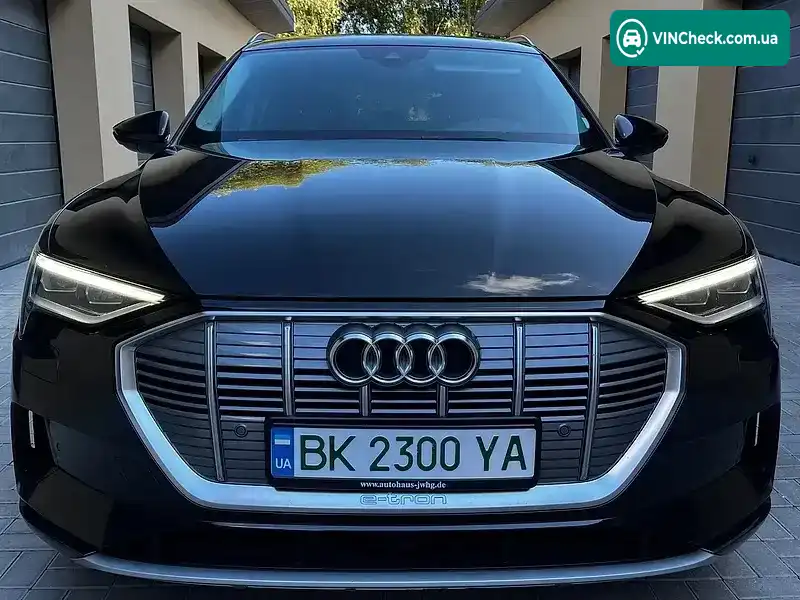 Audi e-tron 2019, фото з оголошення 2 з 20, VIN WAUZZZGE7KB003453