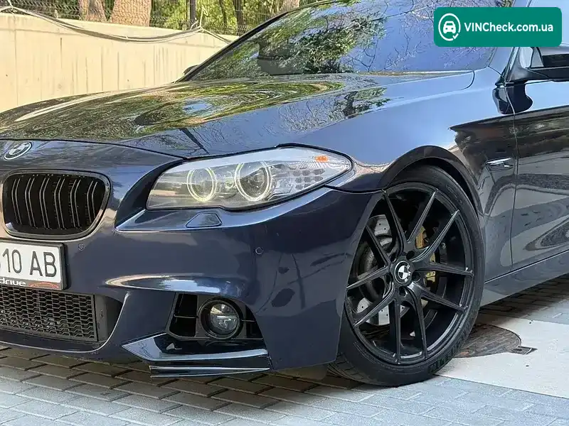 BMW 5 Series 2012, фото з оголошення 2 з 14, VIN WBAFU7C59CDU65689