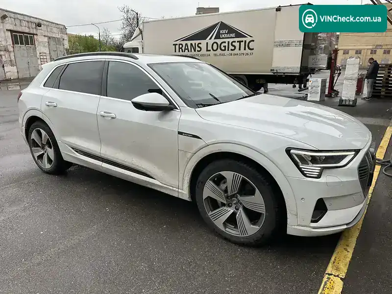 Audi e-tron 2019, фото з оголошення 2 з 16, VIN WAUZZZGE6KB004769