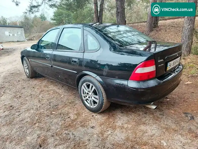 Opel Vectra 1998, фото з оголошення 2 з 9, VIN W0L0JBF19W1284028