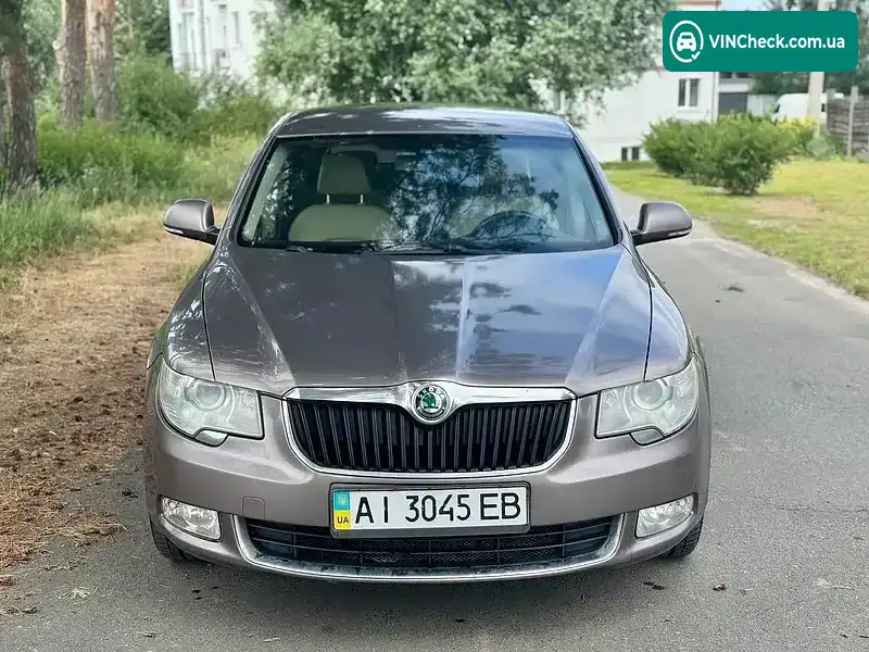 Skoda Superb 2012, фото з оголошення 2 з 20, VIN TMBAE43T5DB300467