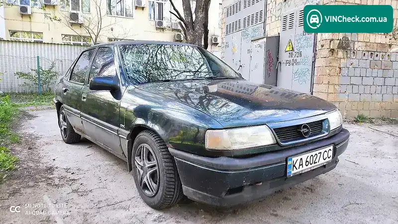 Opel Vectra 1995, фото з оголошення, VIN W0L000087S1126403