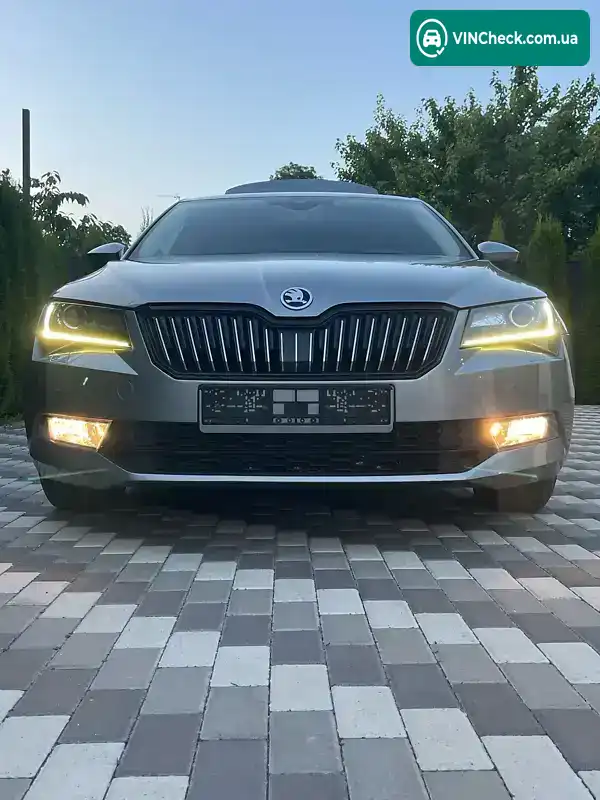 Skoda Superb 2016, фото з оголошення 1 з 20, VIN TMBAJ9NP7G7092298