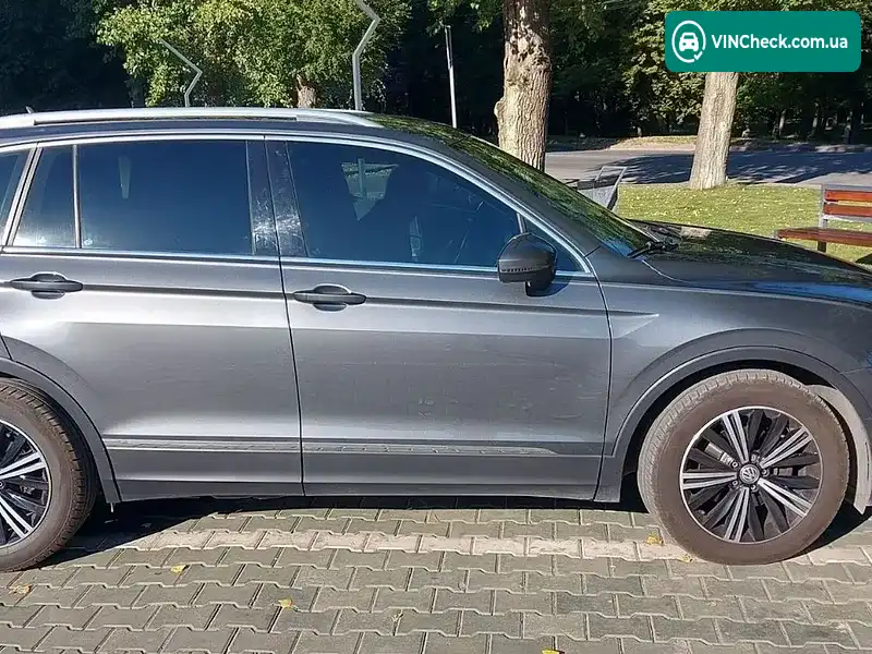 Volkswagen Tiguan 2017, фото з оголошення 2 з 20, VIN WVGZZZ5NZJW360421