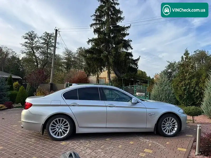 BMW 5 Series 2011, фото з оголошення 2 з 17, VIN WBAFU7C56BC875354