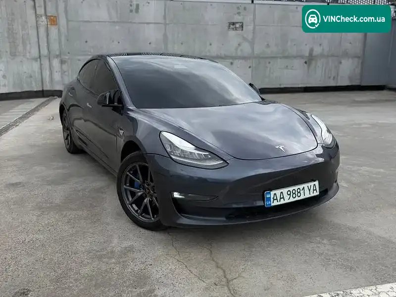 Tesla Model 3 2019, фото з оголошення 2 з 20, VIN 5YJ3E1EAXLF630409