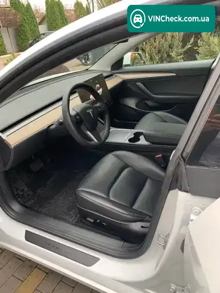 Tesla Model 3 2022, фото з оголошення 2 з 3, VIN 5YJ3E1EBXNF199615