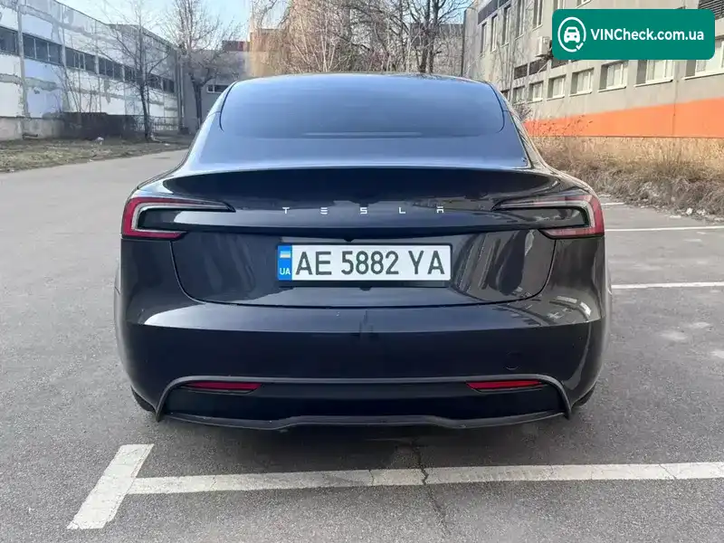 Tesla Model 3 2024, фото з оголошення 2 з 11, VIN 5YJ3E1EA1RF820706