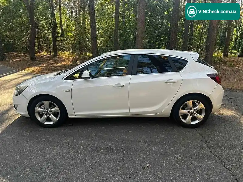 Opel Astra 2011, фото з оголошення 2 з 13, VIN W0LPF6EG0BG127023