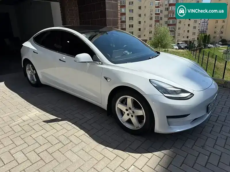 Tesla Model 3 2018, фото з оголошення 1 з 17, VIN 5YJ3E1EA2JF153097