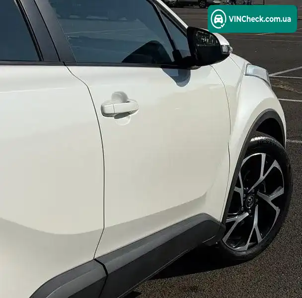 Toyota C-HR 2017, фото з оголошення 2 з 19, VIN NMTKHMBX5JR004481