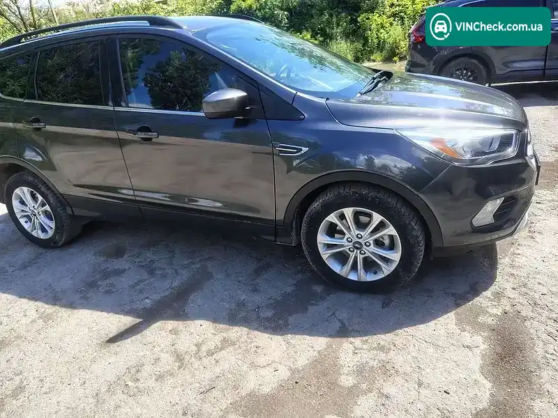 Ford Escape 2019, фото з оголошення 2 з 8, VIN 1FMCU0HD6KUC03331