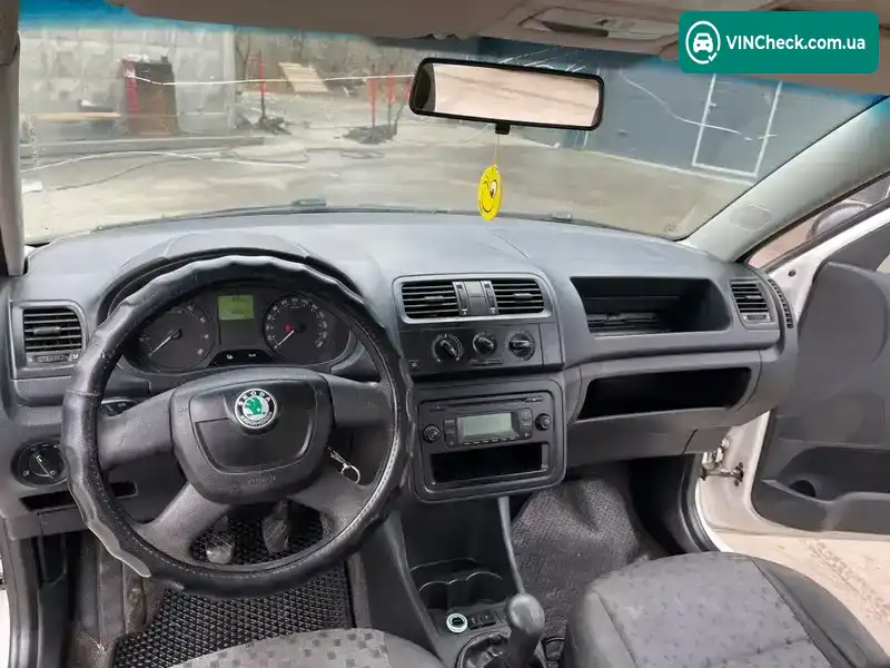 Skoda Praktik 2011, фото з оголошення 2 з 12, VIN TMB1HB5J5BB600062