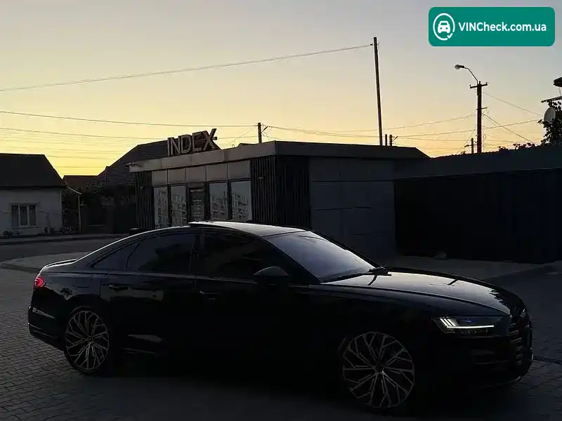 Audi A8 2018, фото з оголошення 1 з 12, VIN WAUZZZF82JN007032