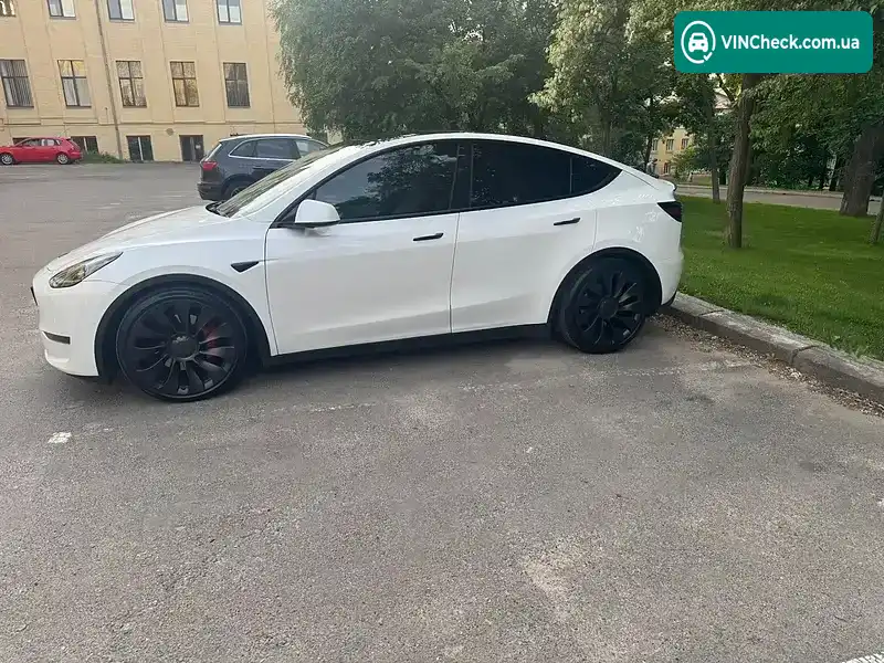 Tesla Model Y 2022, фото з оголошення 2 з 21, VIN 7SAYGDEF5NF464416