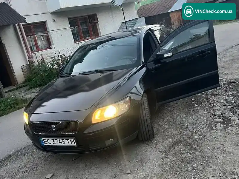 Volvo V50 2007, фото з оголошення 2 з 11, VIN YV1MW765272317843