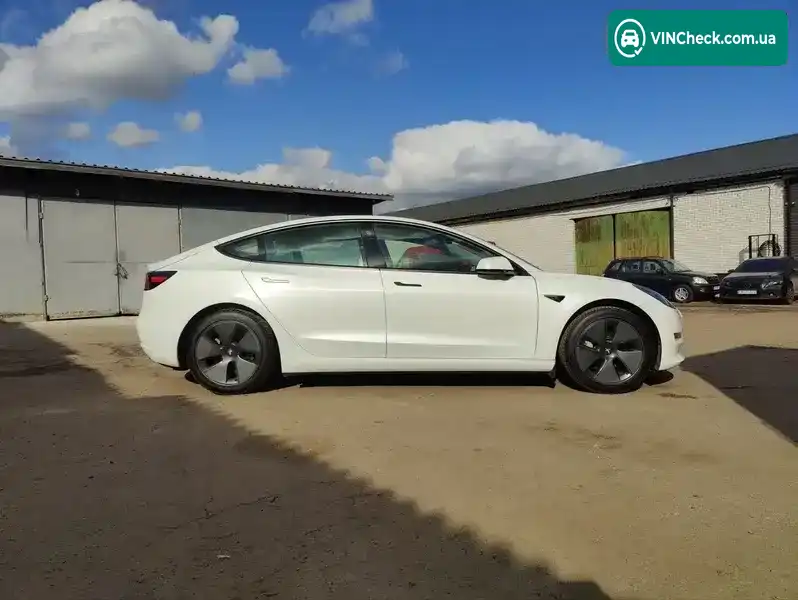 Tesla Model 3 2021, фото з оголошення 2 з 21, VIN 5YJ3E1EA4MF092744