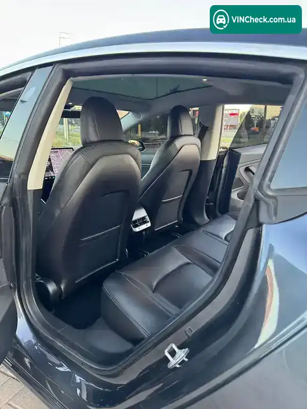 Tesla Model 3 2019, фото з оголошення 2 з 9, VIN 5YJ3E1EA5KF416233