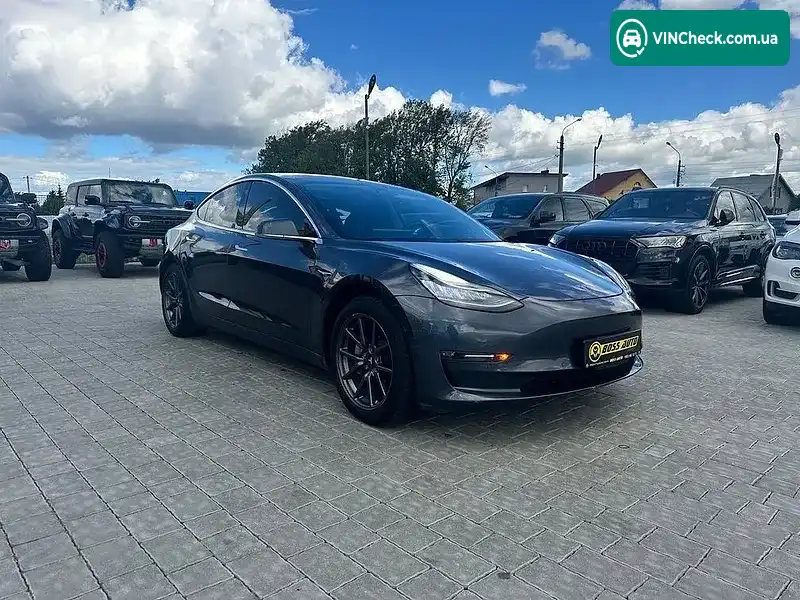 Tesla Model 3 2018, фото з оголошення 1 з 18, VIN 5YJ3E1EA1JF019066