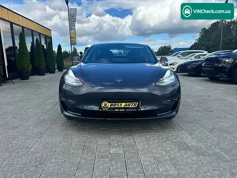 Tesla Model 3 2018, фото з оголошення 2 з 18, VIN 5YJ3E1EA1JF019066
