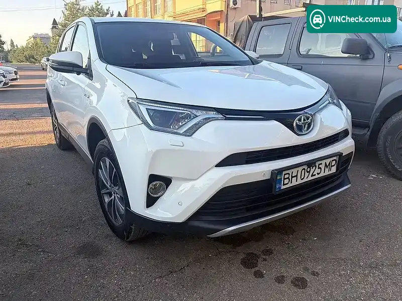 Toyota RAV4 2018, фото з оголошення 2 з 20, VIN JTMRJREV40D241775