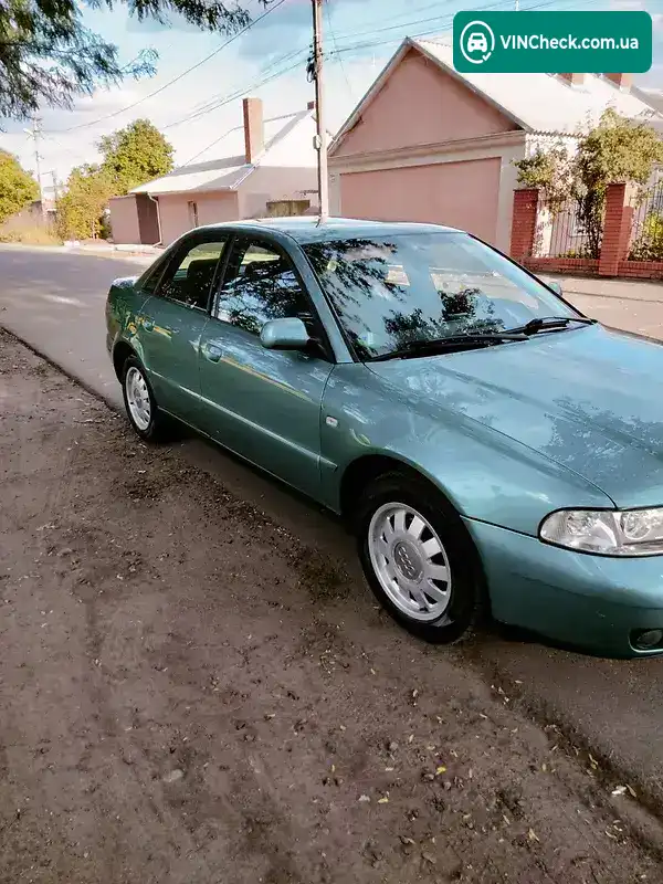Audi A4 1999, фото з оголошення 2 з 9, VIN WAUZZZ8DZXA266198
