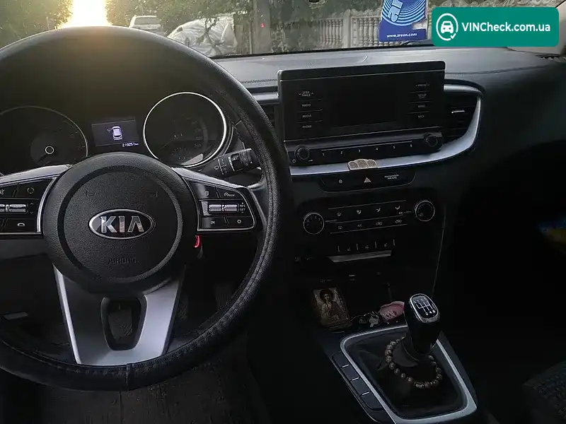 Kia Ceed 2021, фото з оголошення 2 з 17, VIN U5YH4816AML105049