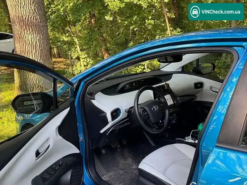 Toyota Prius 2019, фото з оголошення 2 з 14, VIN JTDL9RFU0L3018163