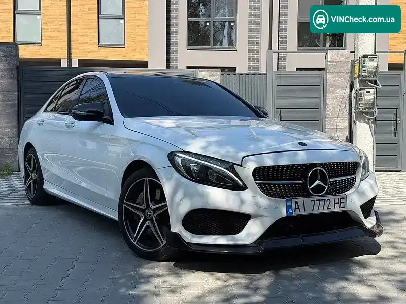 Mercedes-Benz C-Class 2018, фото з оголошення 2 з 20, VIN 55SWF4KB3JU265804