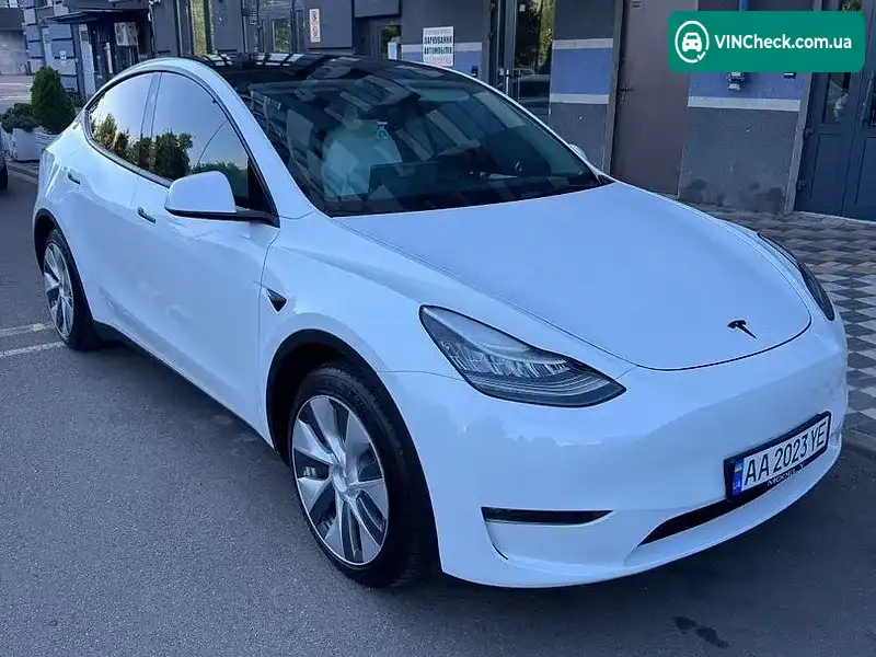 Tesla Model Y 2023, фото з оголошення 2 з 20, VIN 7SAYGDEE6PA141502