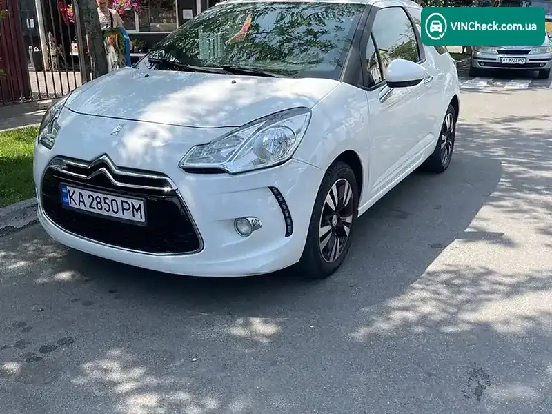 Citroen DS3 2011, фото з оголошення 2 з 11, VIN VF7SA5FS9BW548212