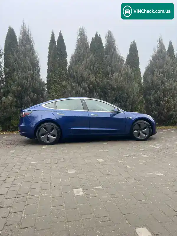 Tesla Model 3 2019, фото з оголошення 2 з 8, VIN 5YJ3E7EA8KF526373