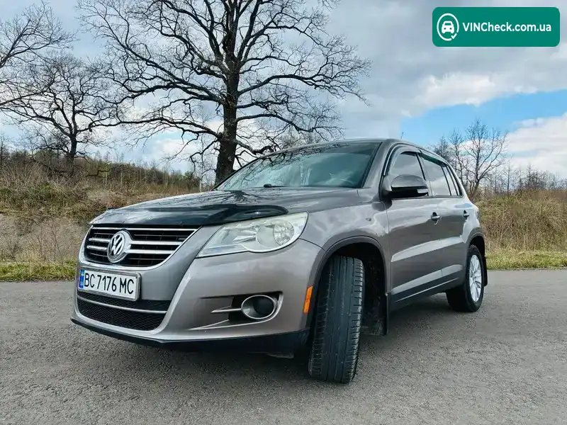 Volkswagen Tiguan 2010, фото з оголошення 2 з 18, VIN WVGAV7AXXAW521666
