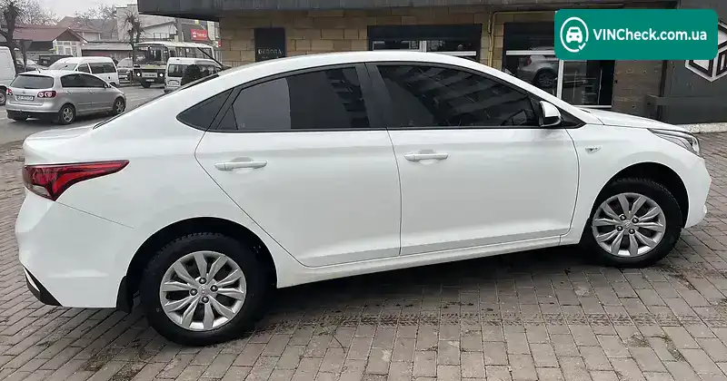 Hyundai Accent 2018, фото з оголошення 2 з 10, VIN Z94K241BBKR115096