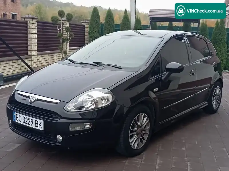 Fiat Punto 2010, фото з оголошення 2 з 20, VIN ZFA19900000717463