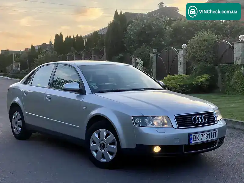 Audi A4 2002, фото з оголошення 2 з 15, VIN WAUZZZ8E12A015344