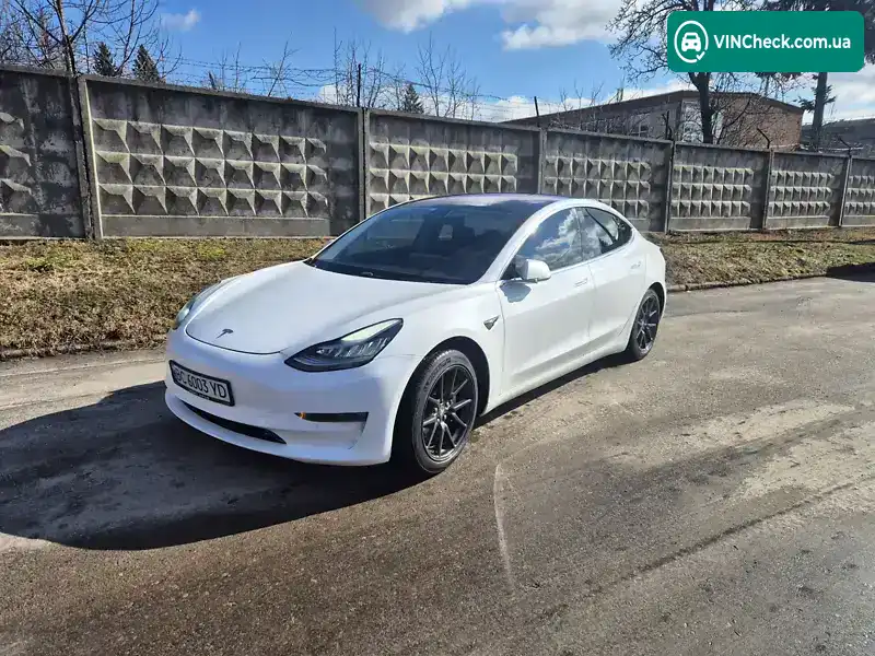 Tesla Model 3 2018, фото з оголошення 1 з 11, VIN 5YJ3E1EA5JF035285