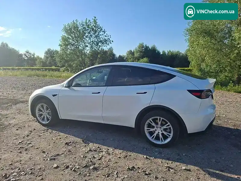 Tesla Model Y 2023, фото з оголошення 1 з 14, VIN 7SAYGDEE8PA126452