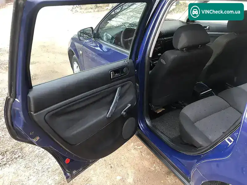 Volkswagen Passat 1999, фото з оголошення 2 з 20, VIN WVWZZZ3BZXE444990