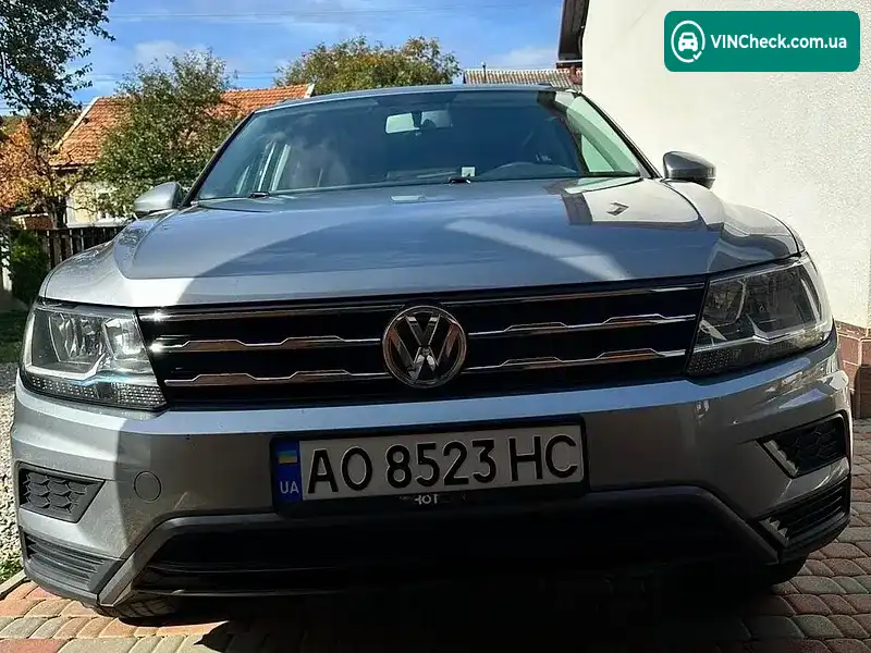 Volkswagen Tiguan 2019, фото з оголошення 2 з 20, VIN 3VV0B7AX8KM081801