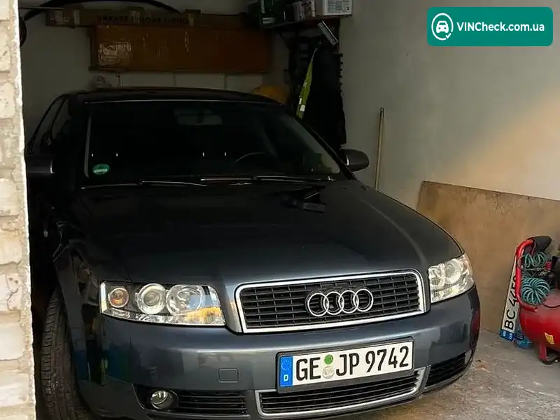 Audi A4 2001, фото з оголошення, VIN WAUZZZ8E32A072591