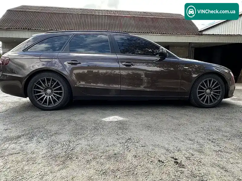 Audi A4 2011, фото з оголошення 1 з 6, VIN WAUZZZ8K3BA113698