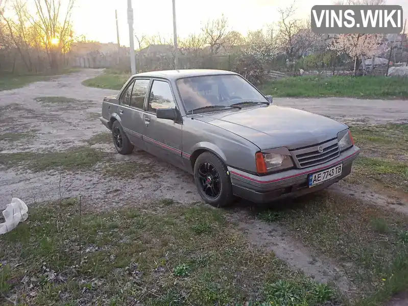 Opel Ascona 1986, фото з оголошення 2 з 21, VIN W0L000086G6097165