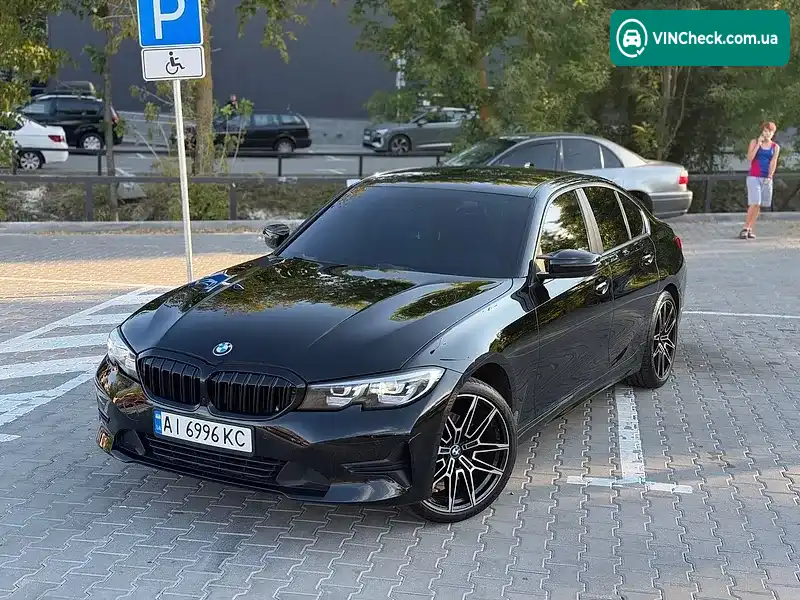 BMW 3 Series 2020, фото з оголошення 2 з 20, VIN WBA5P31050FK19709