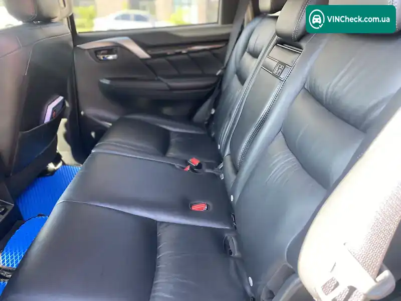 Mitsubishi Pajero Sport 2018, фото з оголошення 1 з 18, VIN MMCGUKS10JHZ00608
