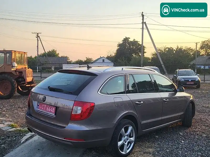 Skoda Superb 2011, фото з оголошення 1 з 11, VIN TMBJB73T0A9042002