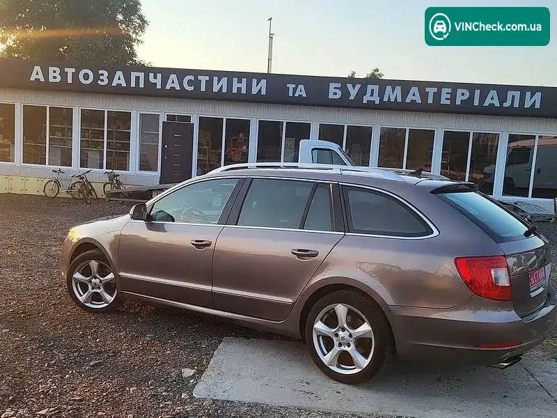 Skoda Superb 2011, фото з оголошення 2 з 11, VIN TMBJB73T0A9042002