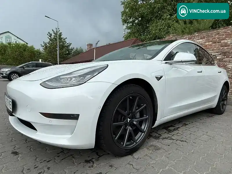 Tesla Model 3 2018, фото з оголошення 2 з 18, VIN 5YJ3E1EB2JF074943