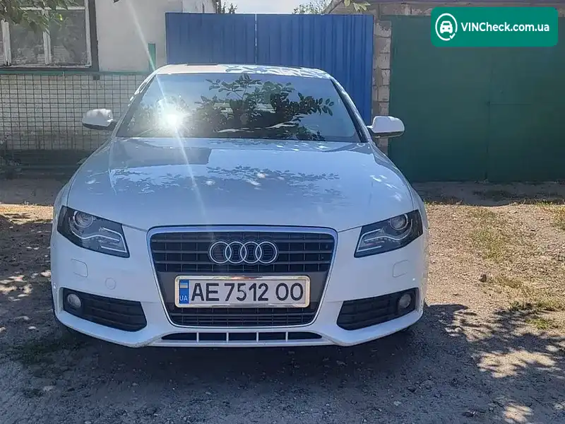 Audi A4 2010, фото з оголошення 2 з 6, VIN WAUZZZ8K2BN020129