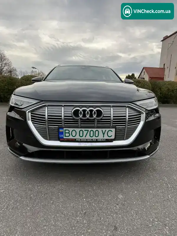 Audi e-tron 2018, фото з оголошення 1 з 21, VIN WAUZZZGE1KB002153